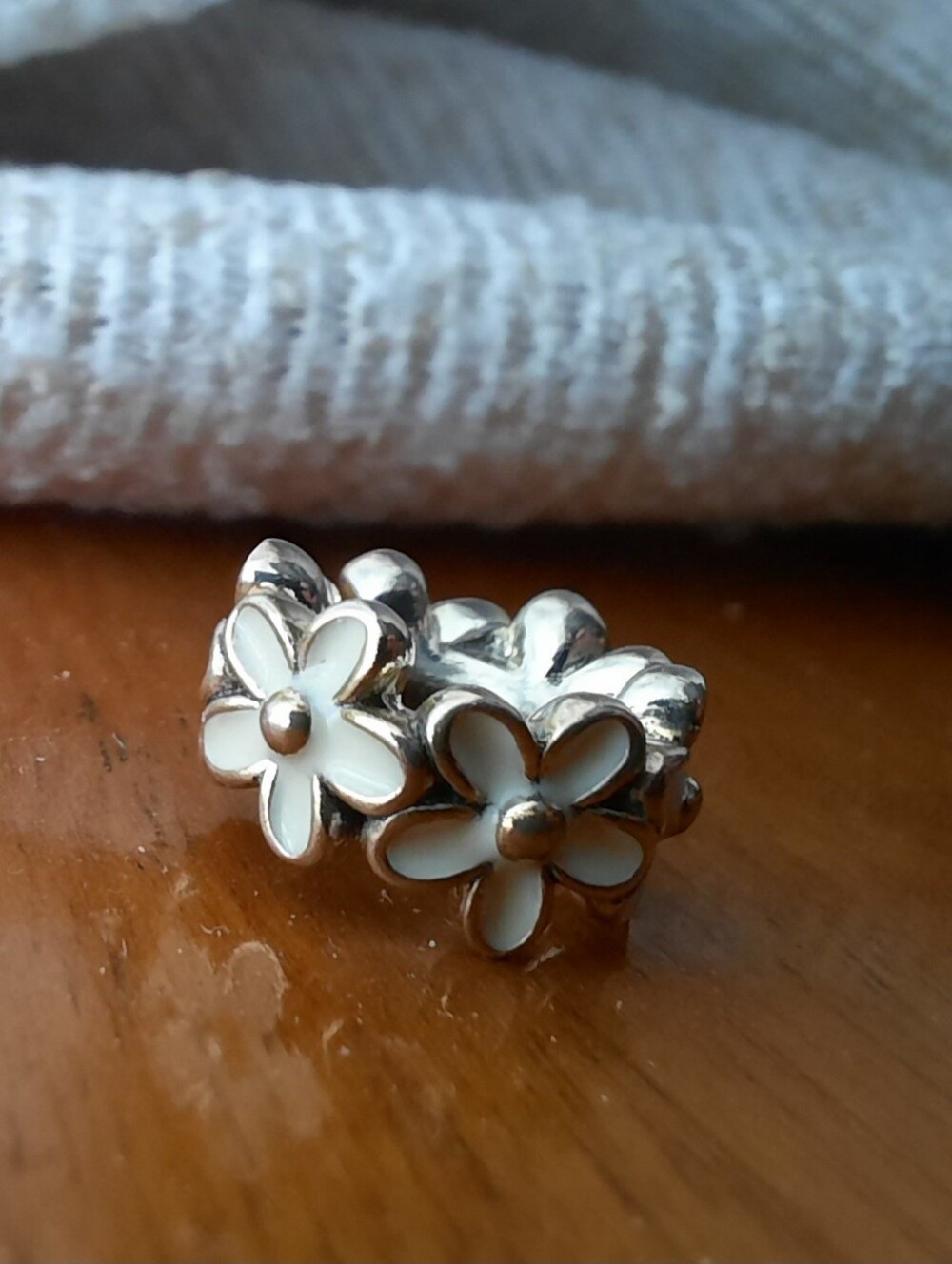 Pandora White Daisy Charm